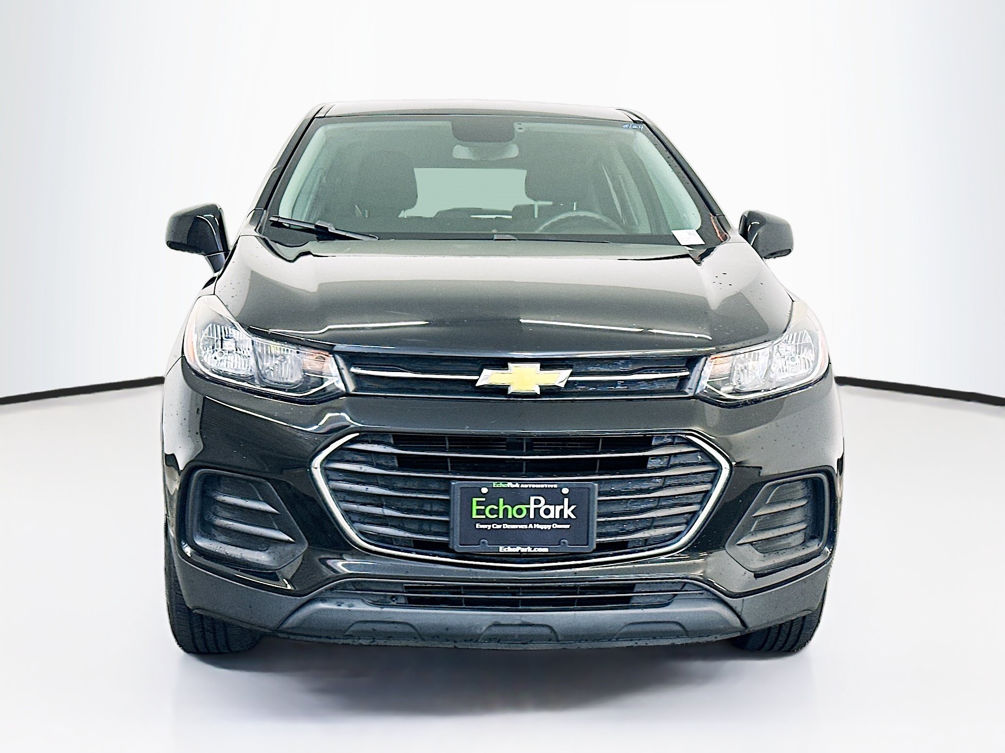 Used 2018 Chevrolet Trax LS AWD/4WD image 2