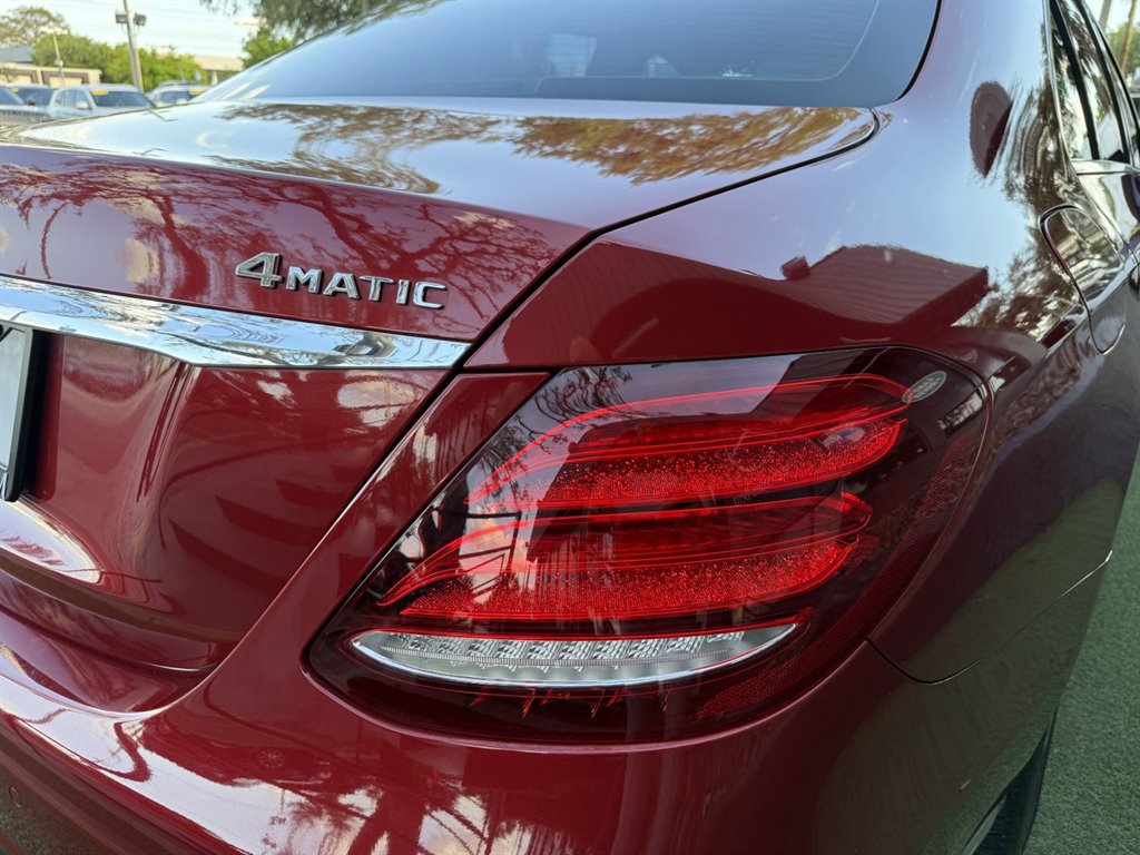 Used 2017 Mercedes-Benz E 300 4MATIC image 12