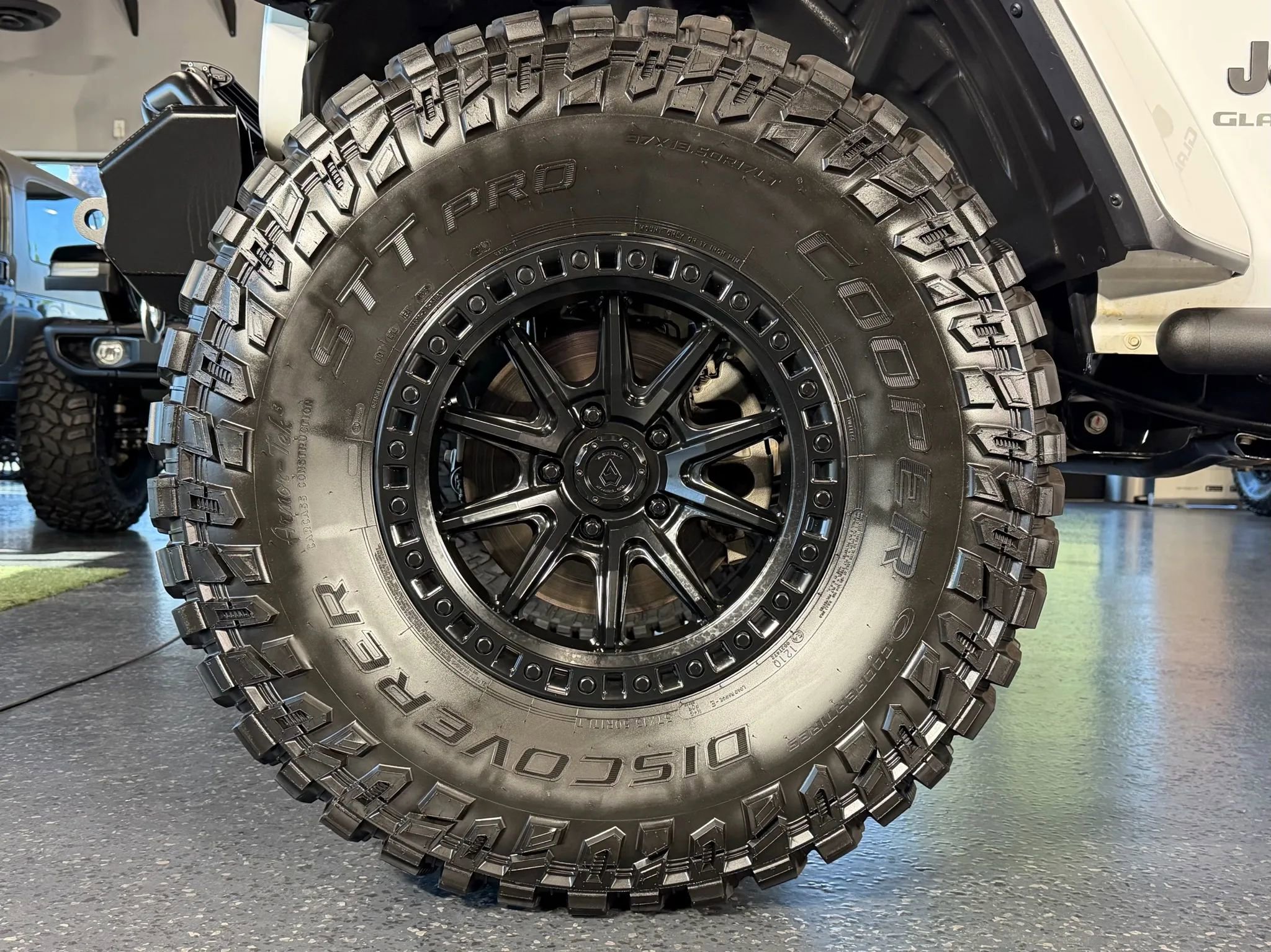 Used 2021 Jeep Gladiator Rubicon AWD/4WD image 24