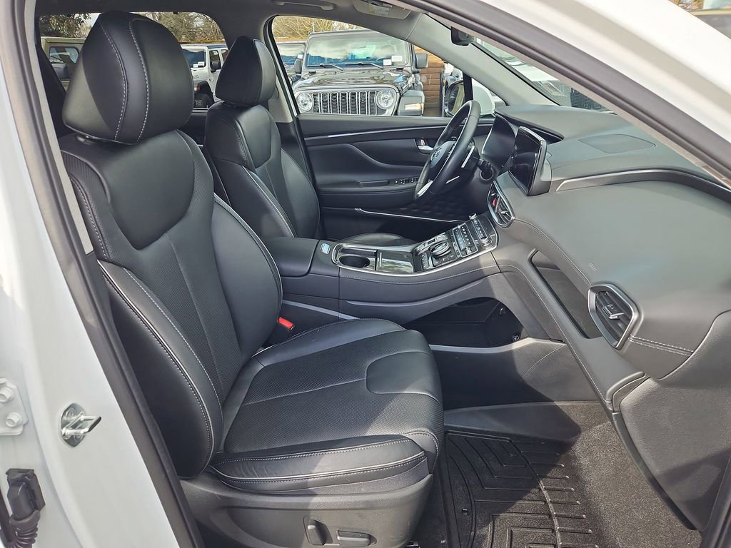 Used 2022 Hyundai Santa Fe Limited w/ Cargo Package image 16
