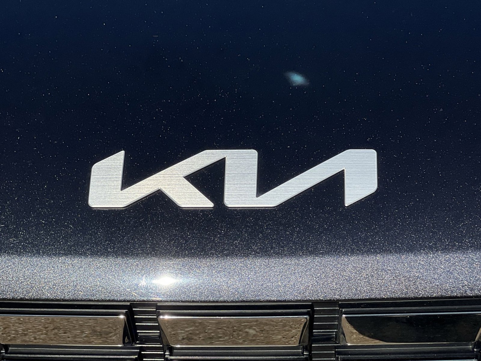 Used 2024 Kia Carnival SX FWD image 12