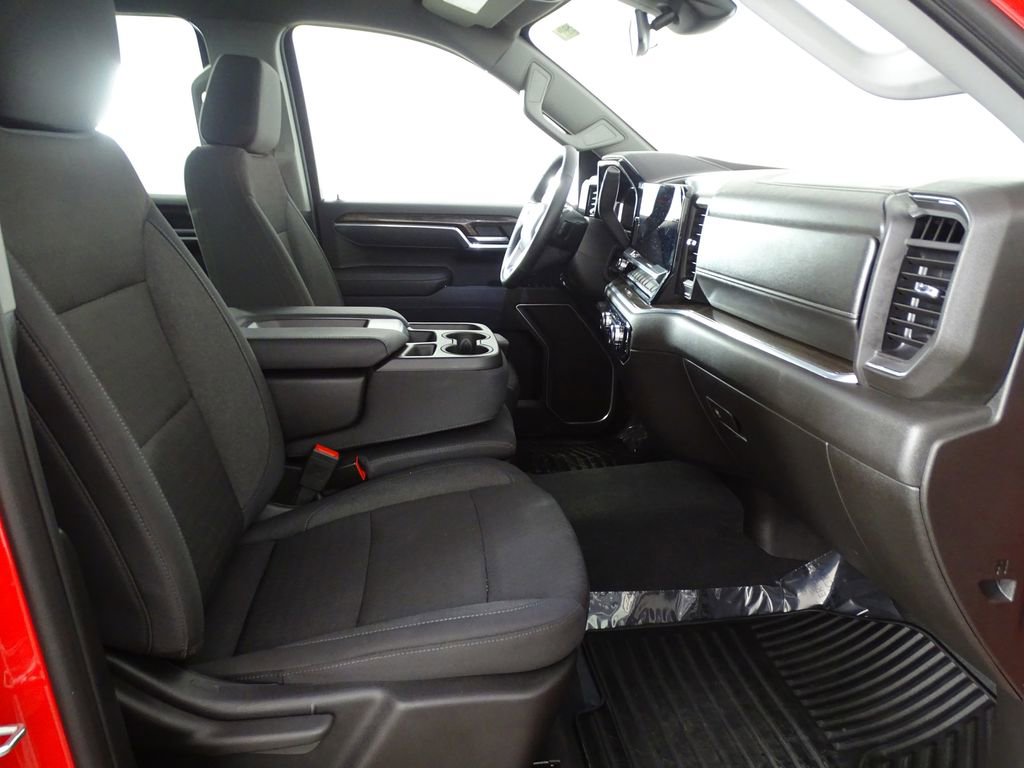 Used 2025 GMC Sierra 1500 Elevation image 13