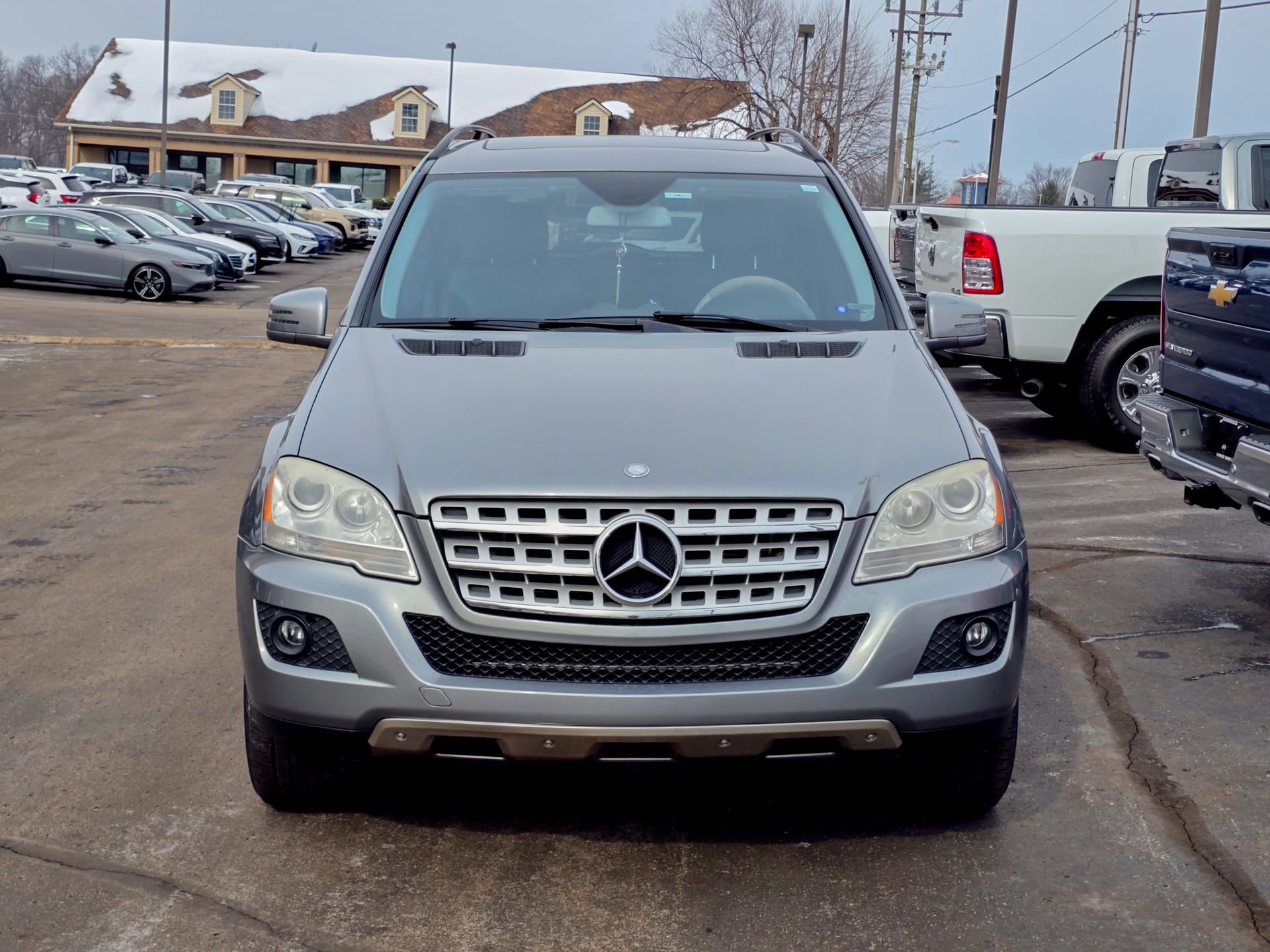 Used 2011 Mercedes-Benz ML 350 4MATIC image 3