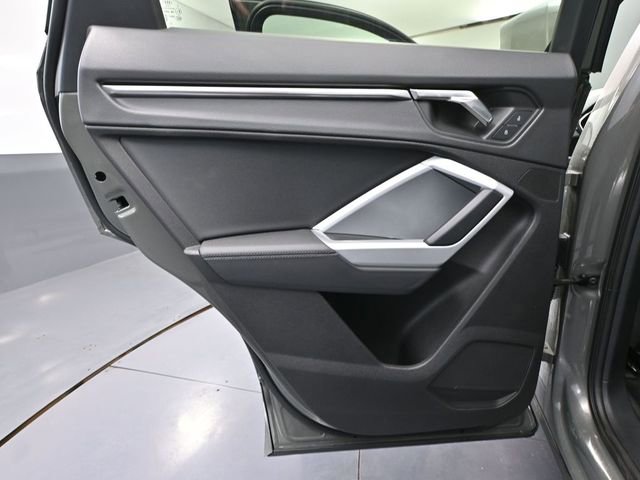 Used 2022 Audi Q3 2.0T Premium image 35