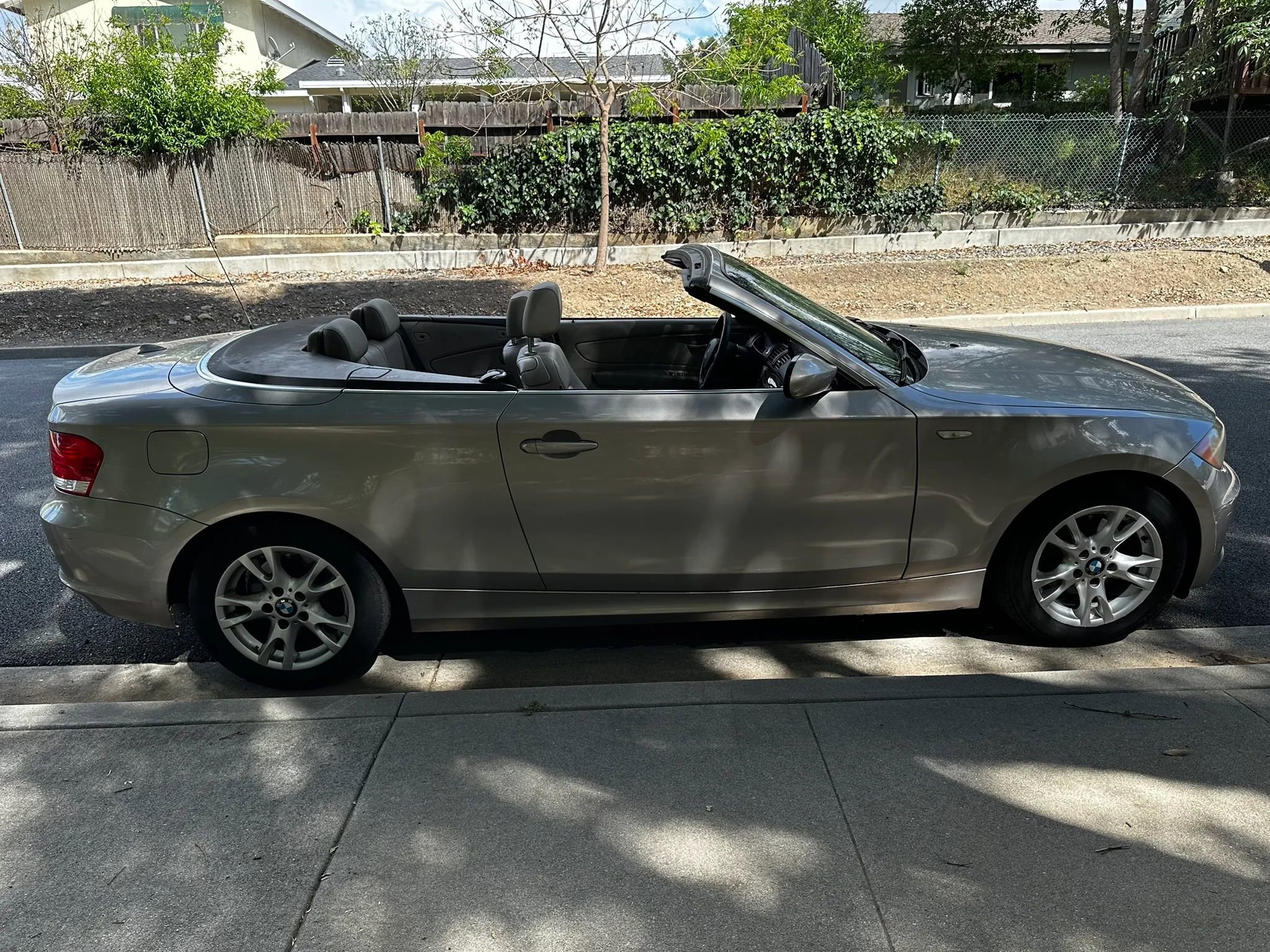 Used 2009 BMW 128i Convertible image 7