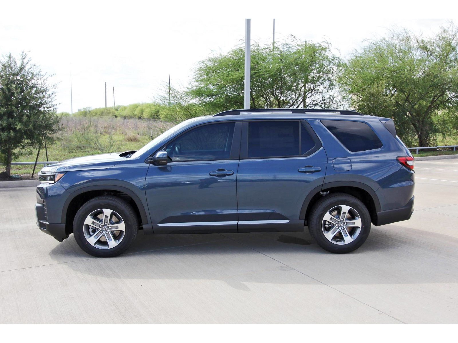New 2026 Honda Pilot EX-L image 4