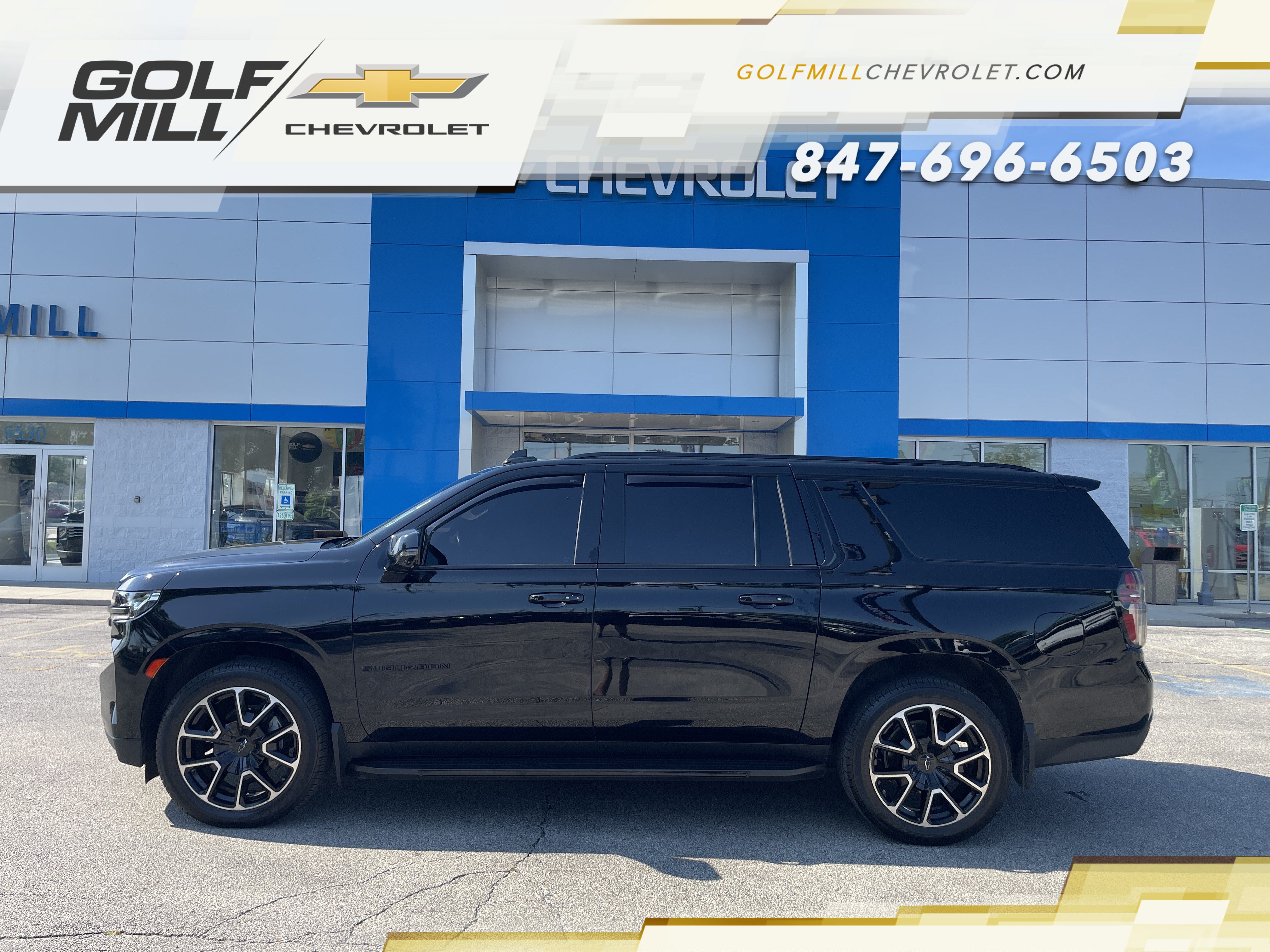 Used 2024 Chevrolet Suburban RST w/ Luxury Package AWD/4WD image 10