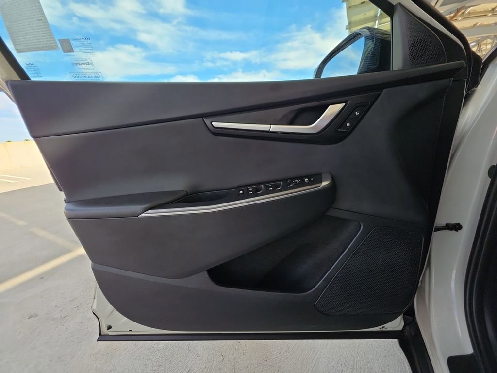 Used 2024 Kia EV6 Light image 23