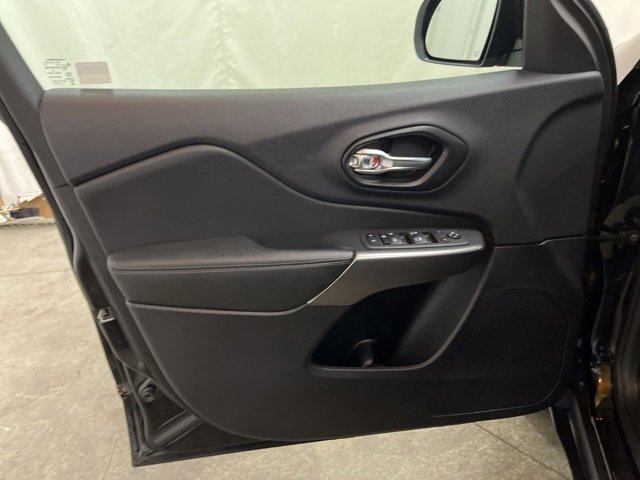 Used 2022 Jeep Cherokee Latitude Lux image 28