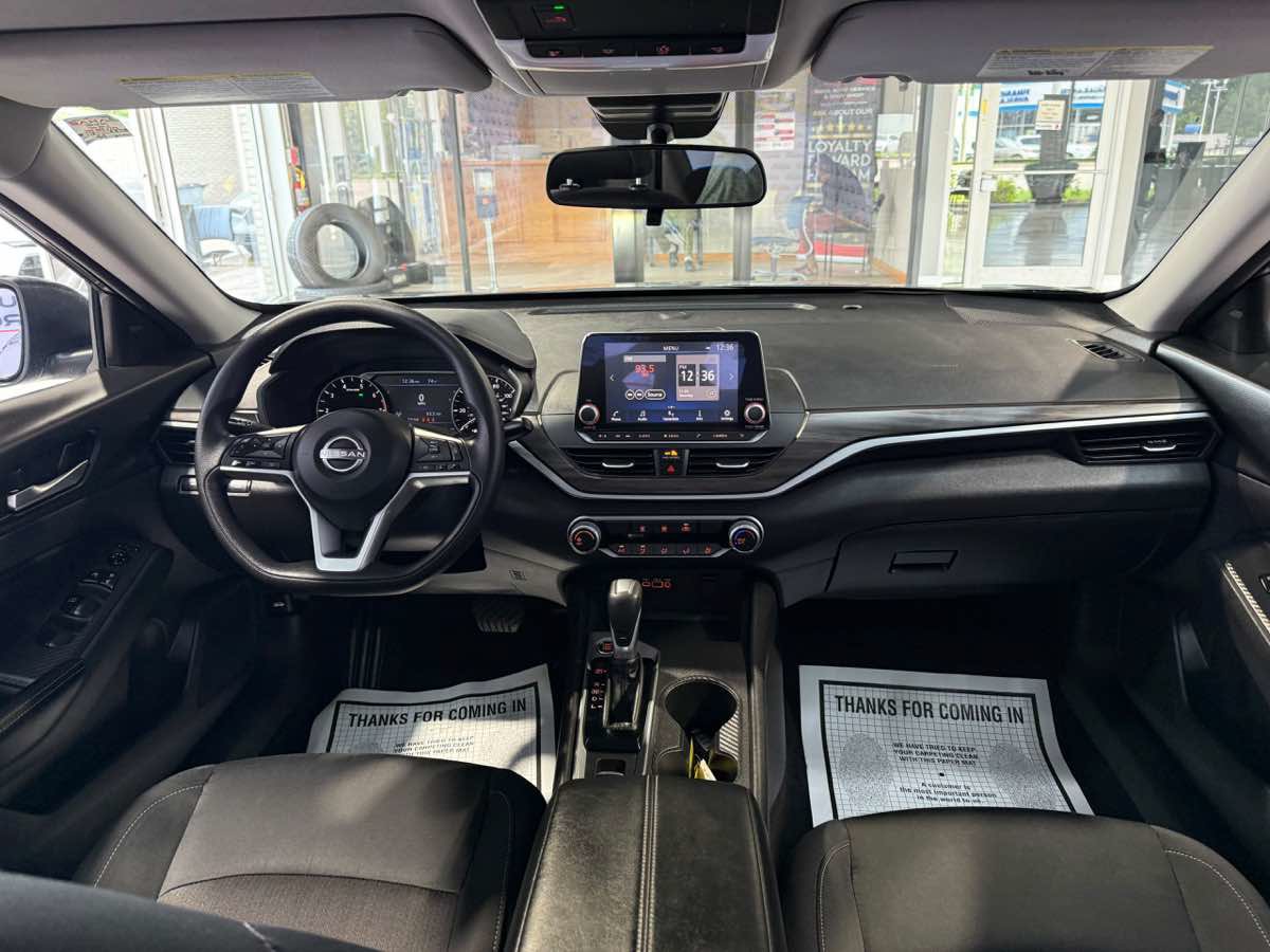 Used 2025 Nissan Altima 2.5 SV AWD/4WD image 28
