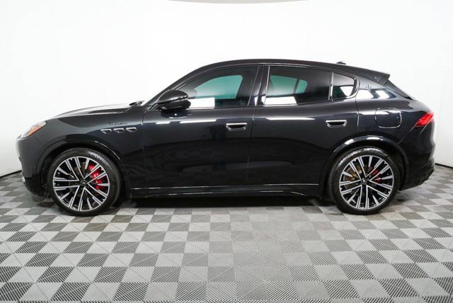 Used 2023 Maserati Grecale Modena AWD/4WD image 36