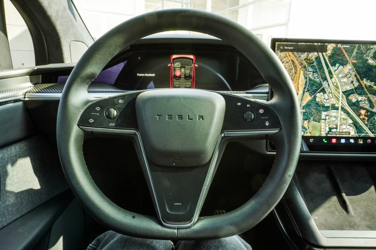 Used 2022 Tesla Model X Plaid AWD/4WD image 18