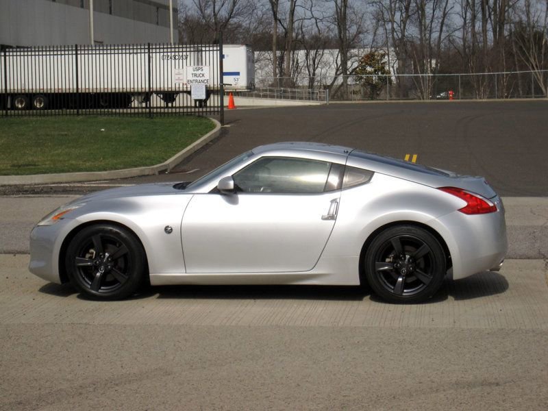 Used 2009 Nissan 370Z Coupe image 6