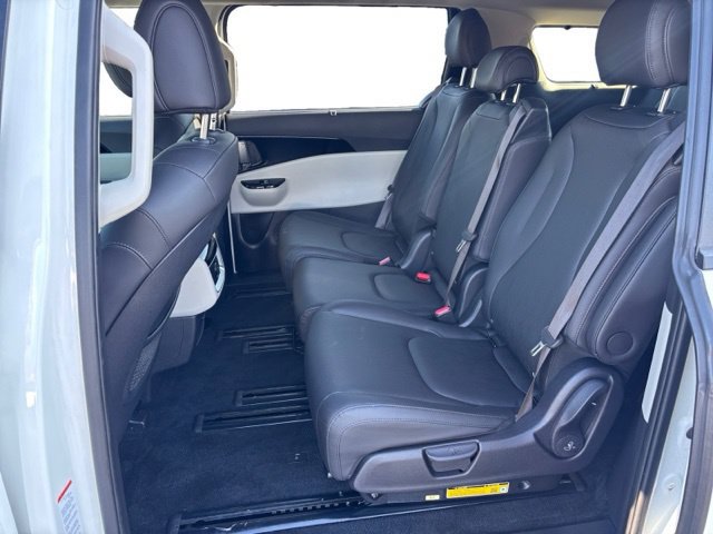 Certified 2024 Kia Carnival EX FWD image 12