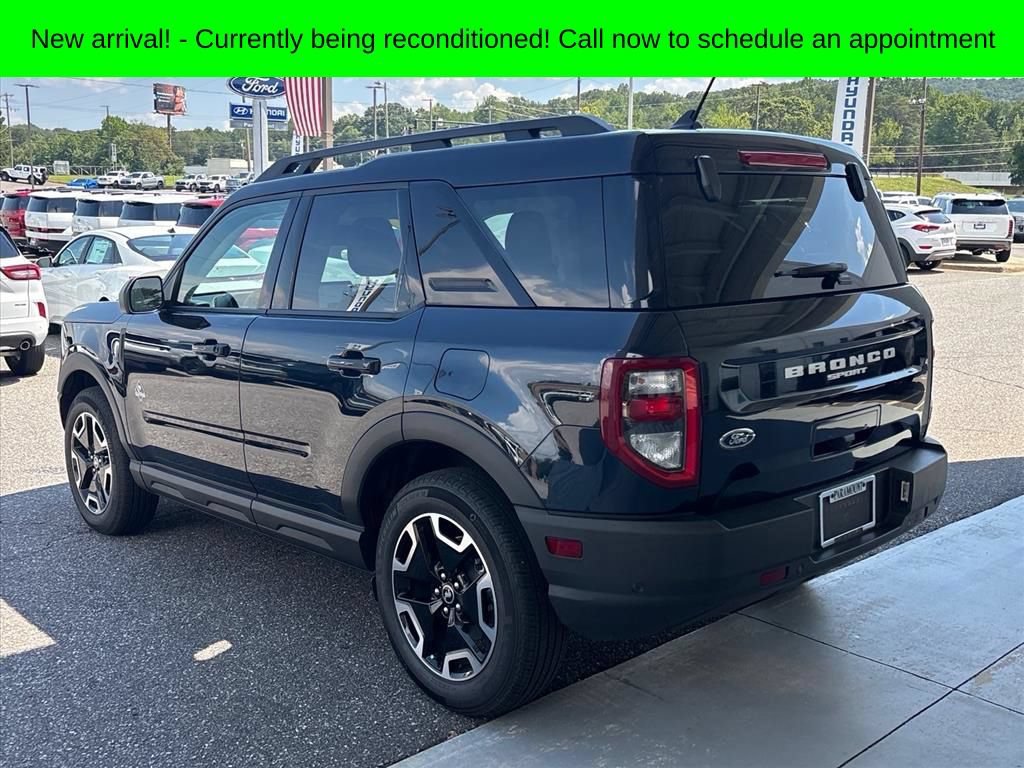 Used 2023 Ford Bronco Sport Outer Banks w/ Tech Package AWD/4WD image 2