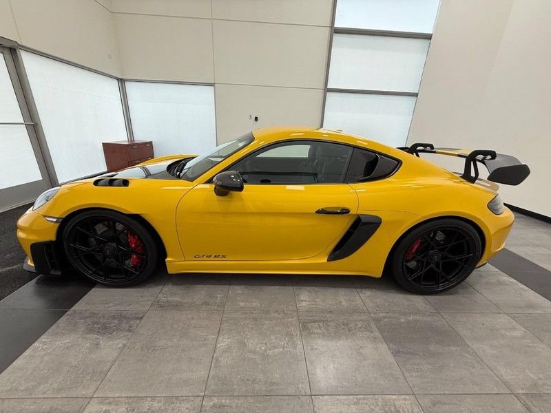 Certified 2024 Porsche 718 Cayman GT4 RS RWD image 2