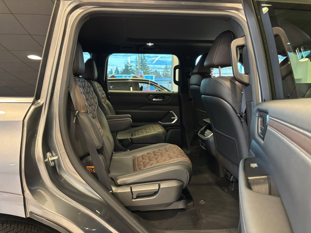 New 2026 Nissan Armada Platinum image 28