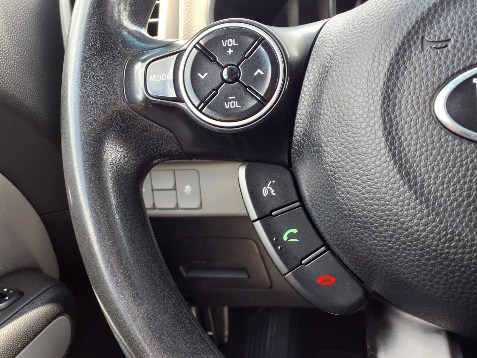 Used 2017 Kia Soul + FWD image 20