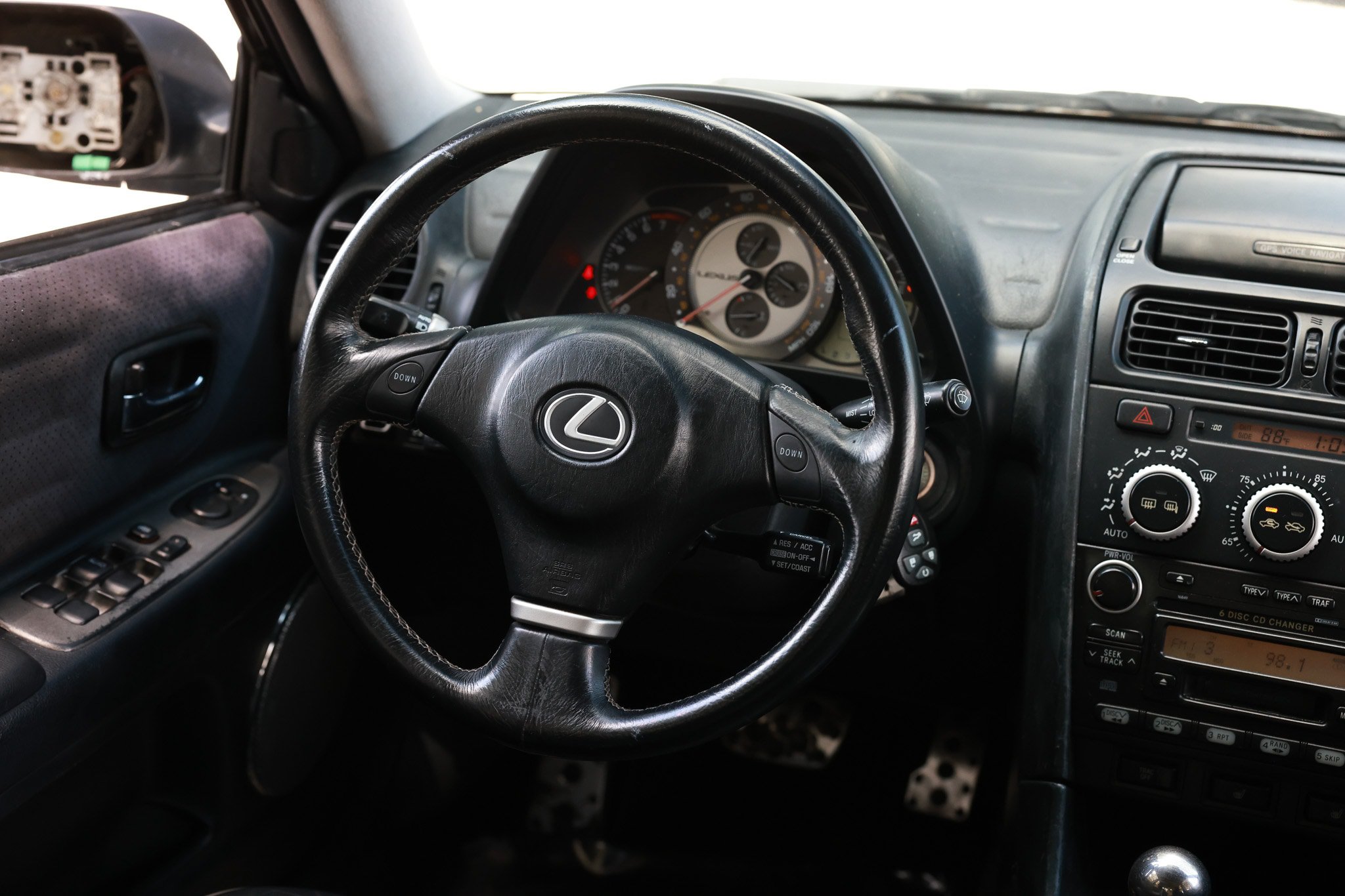 Used 2004 Lexus IS 300 RWD image 33