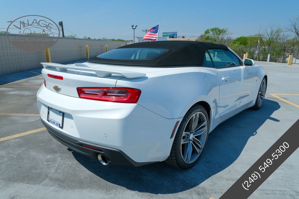 Used 2018 Chevrolet Camaro LT RWD image 3
