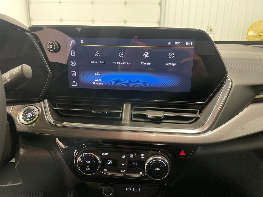 Used 2025 Chevrolet Trax ACTIV image 36