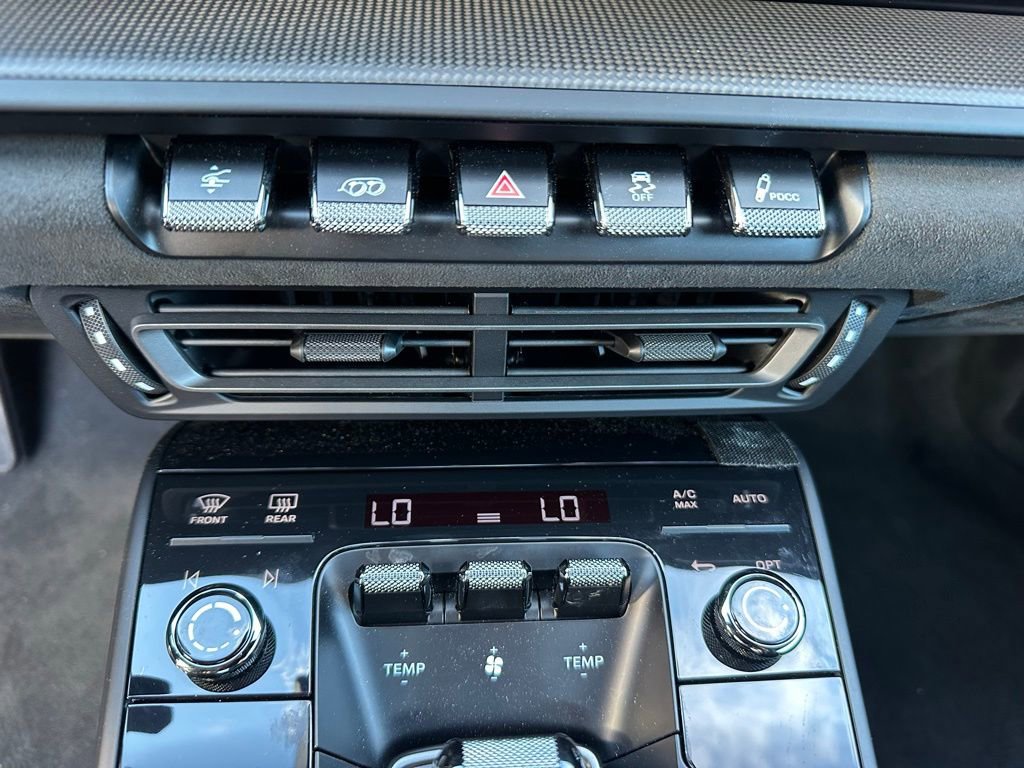 Certified 2024 Porsche 911 Carrera GTS image 24