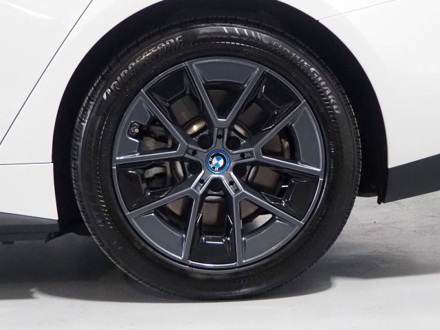 Used 2024 BMW i4 eDrive35 w/ Premium Package RWD image 55