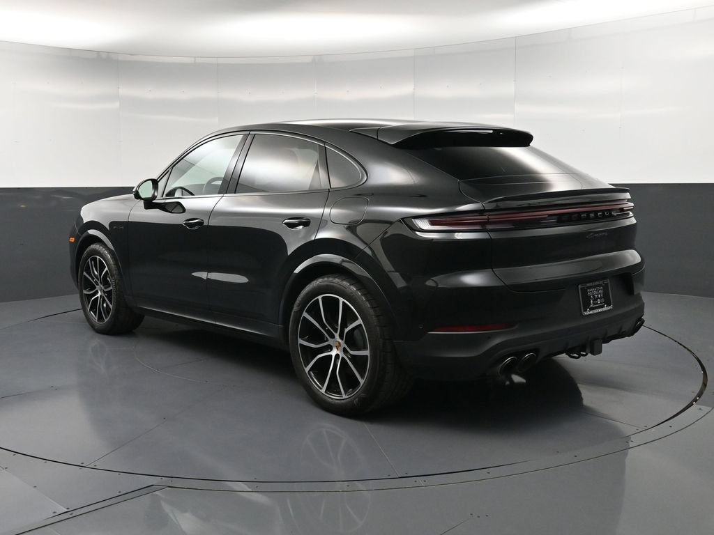 Certified 2025 Porsche Cayenne E-Hybrid Coupe AWD/4WD image 3