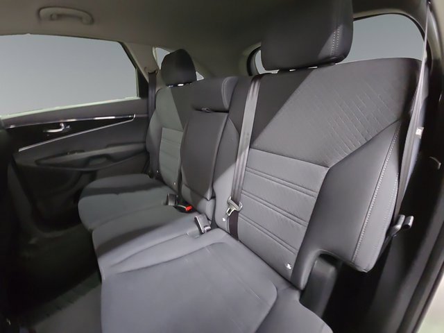 Used 2016 Kia Sorento LX w/ LX Convenience Package image 17