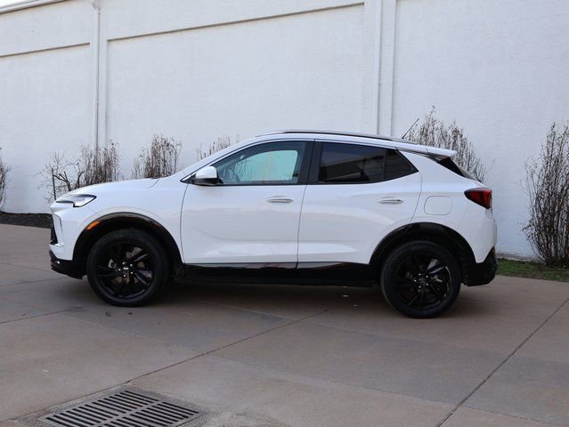 Certified 2024 Buick Encore GX Sport Touring image 5