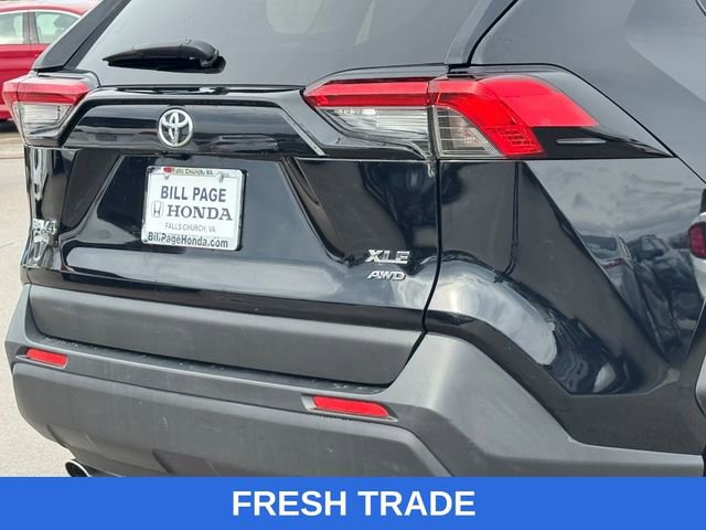 Used 2020 Toyota RAV4 XLE w/ All Weather Liner Package image 8