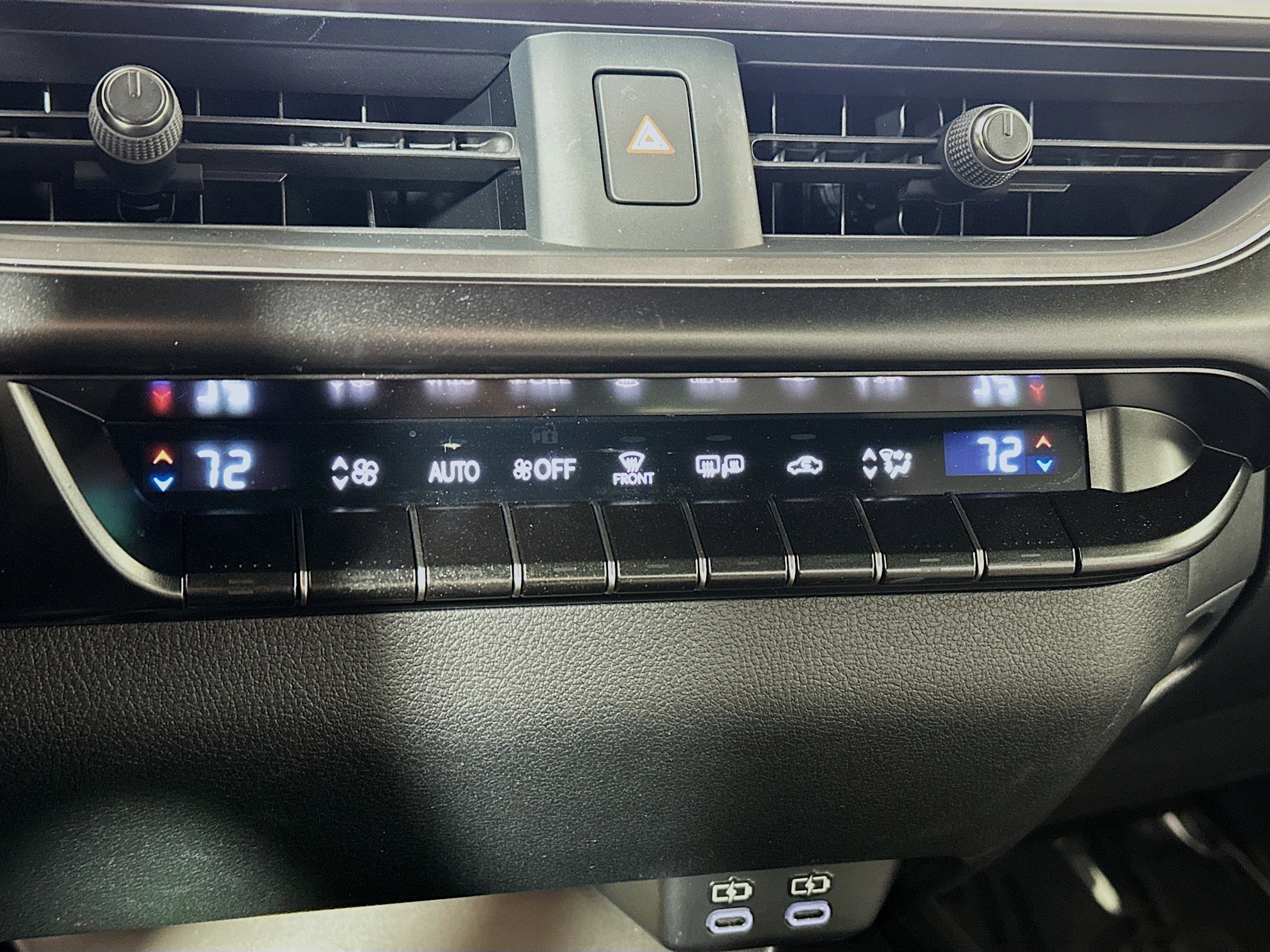 Used 2025 Lexus UX 300h AWD w/ Accessory Package (Z1) image 15