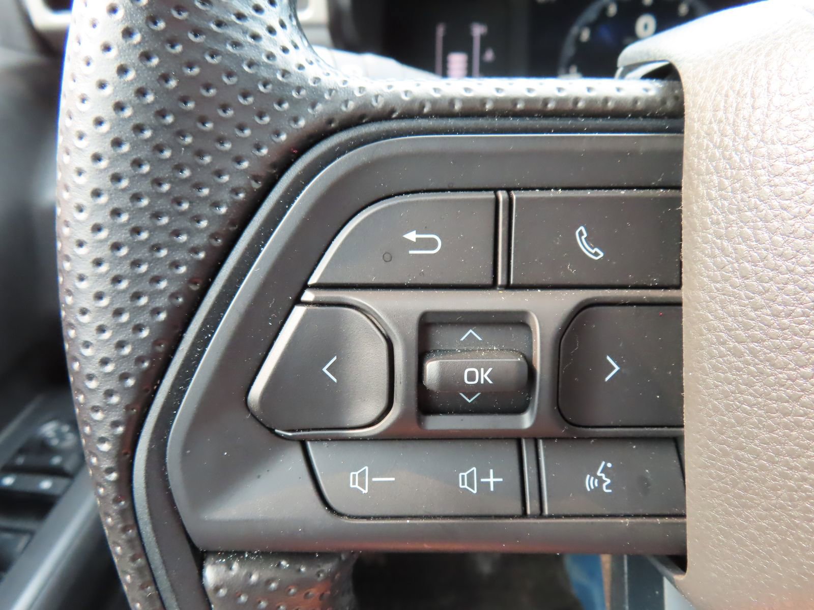 Used 2025 Toyota Tacoma SR5 image 20