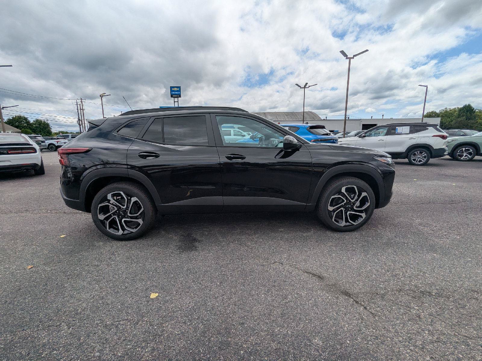 New 2026 Chevrolet Trax RS w/ Driver Confidence Package FWD image 32