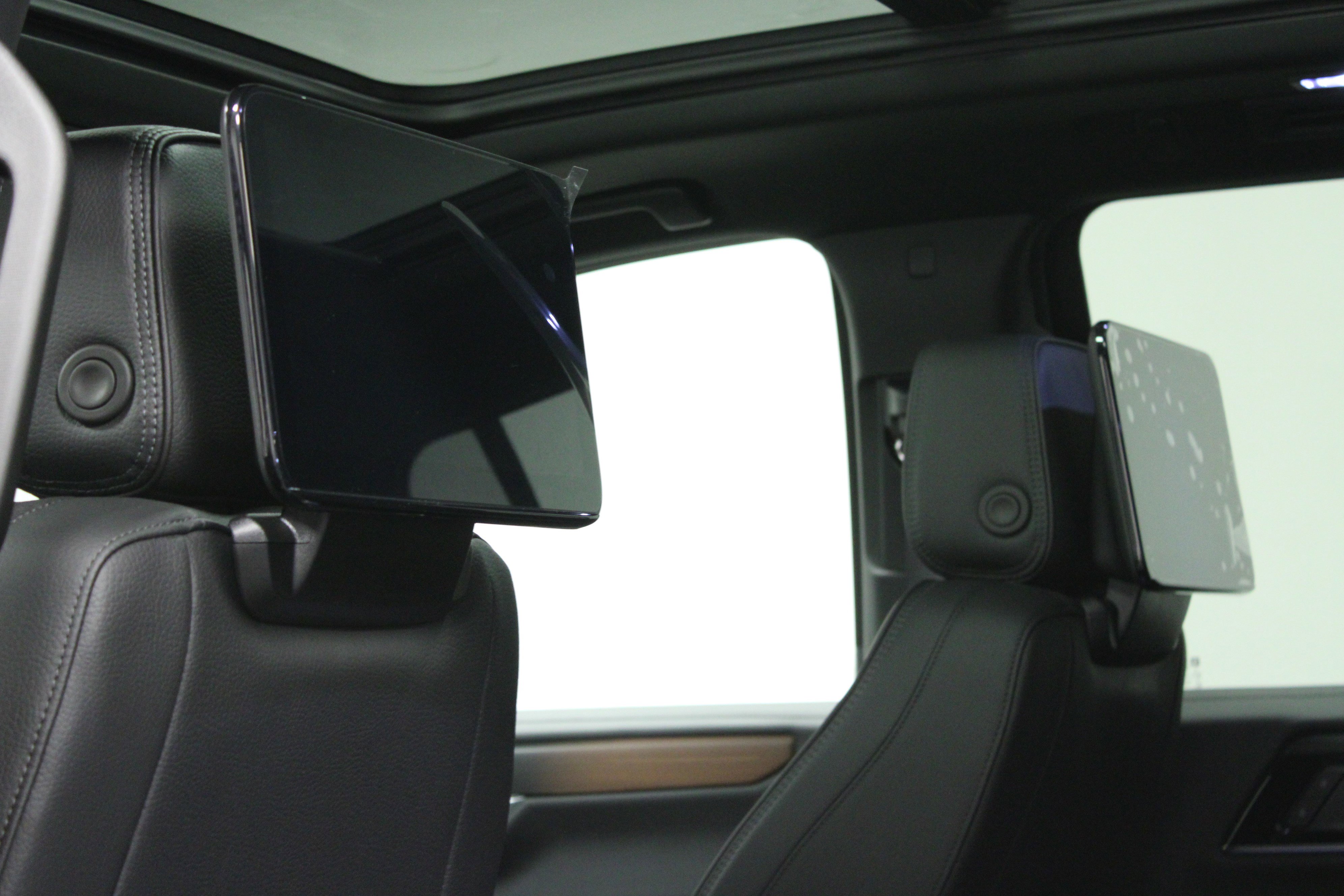 New 2026 GMC Yukon XL Denali w/ Denali Reserve Package image 12