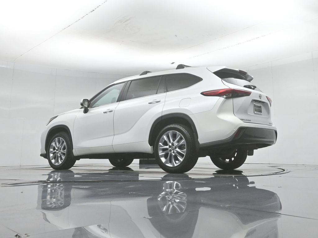Used 2022 Toyota Highlander Limited FWD image 57