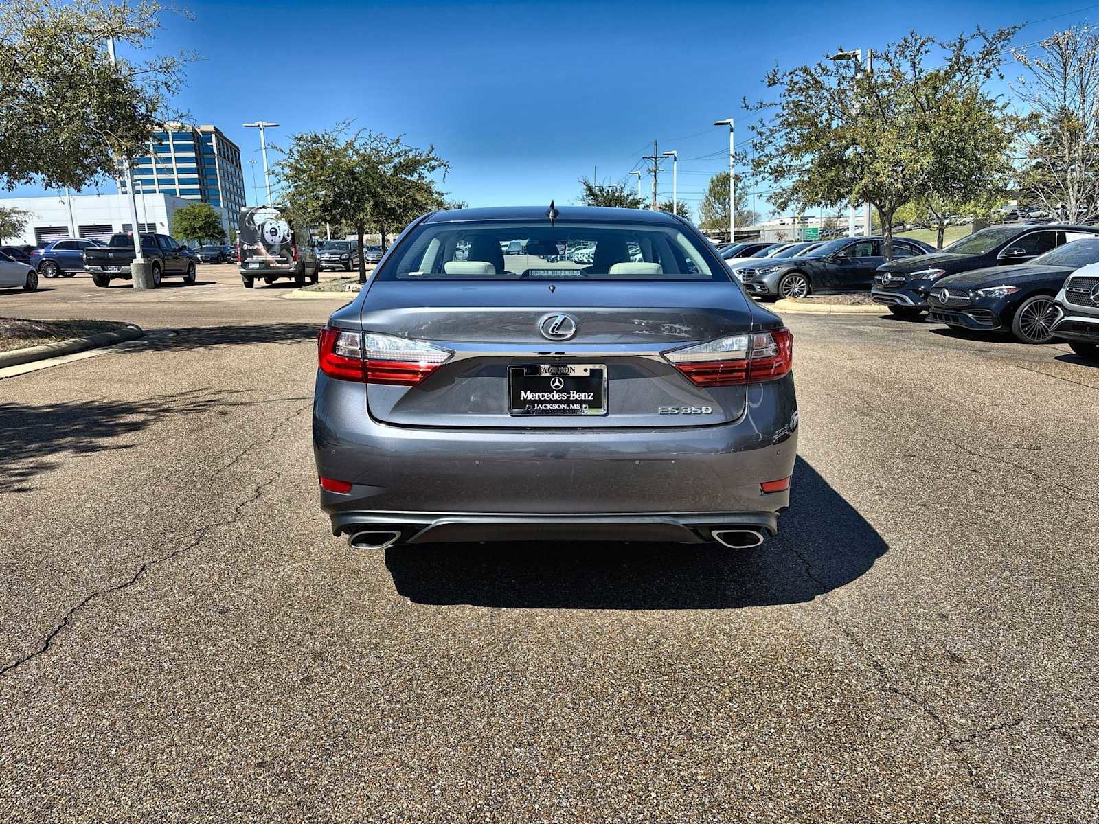 Used 2018 Lexus ES 350 w/ Luxury Package w/Wood Trim image 6