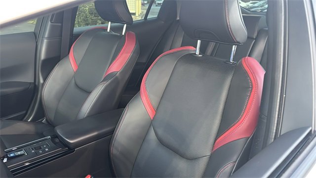 Used 2025 Toyota Prius Plug-In Hybrid image 21