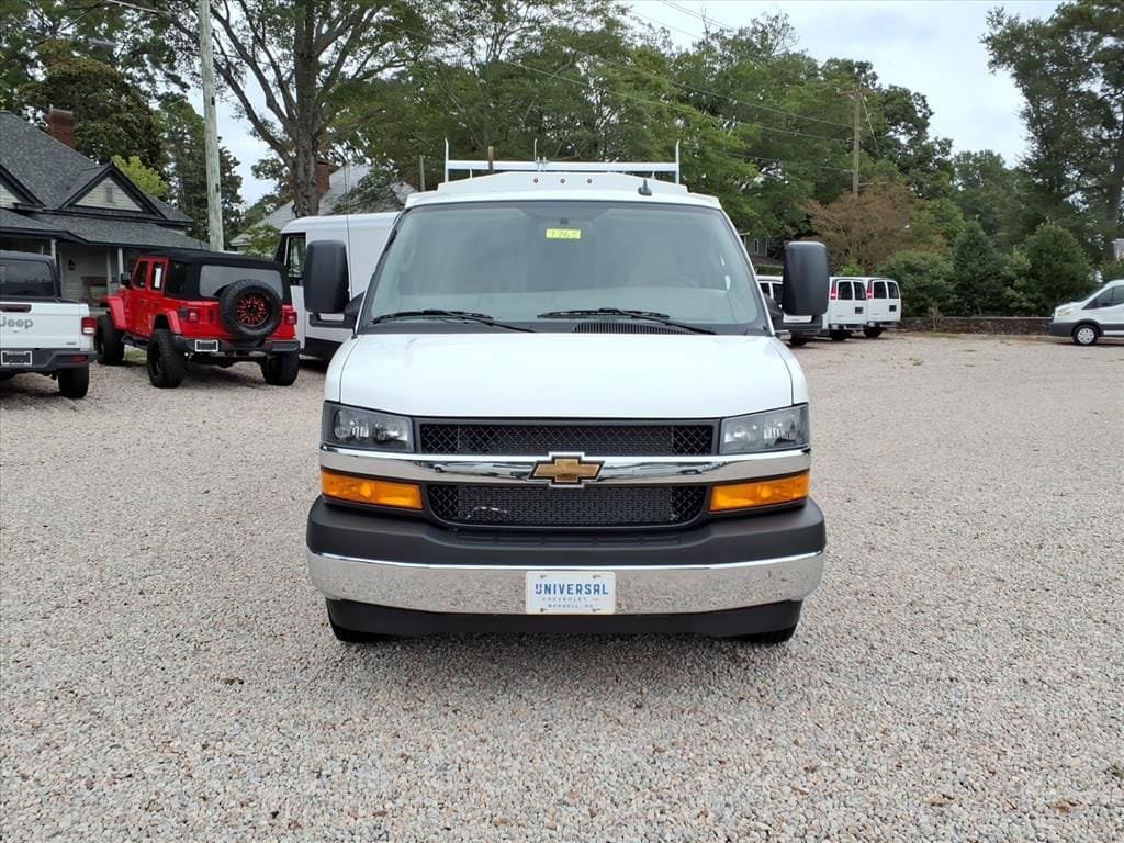 New 2025 Chevrolet Express 3500 w/ Power Convenience Package RWD image 2