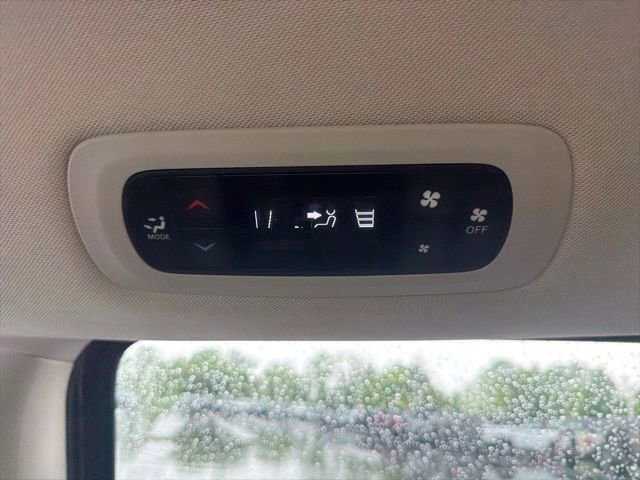 Used 2023 Chrysler Voyager LX FWD image 20