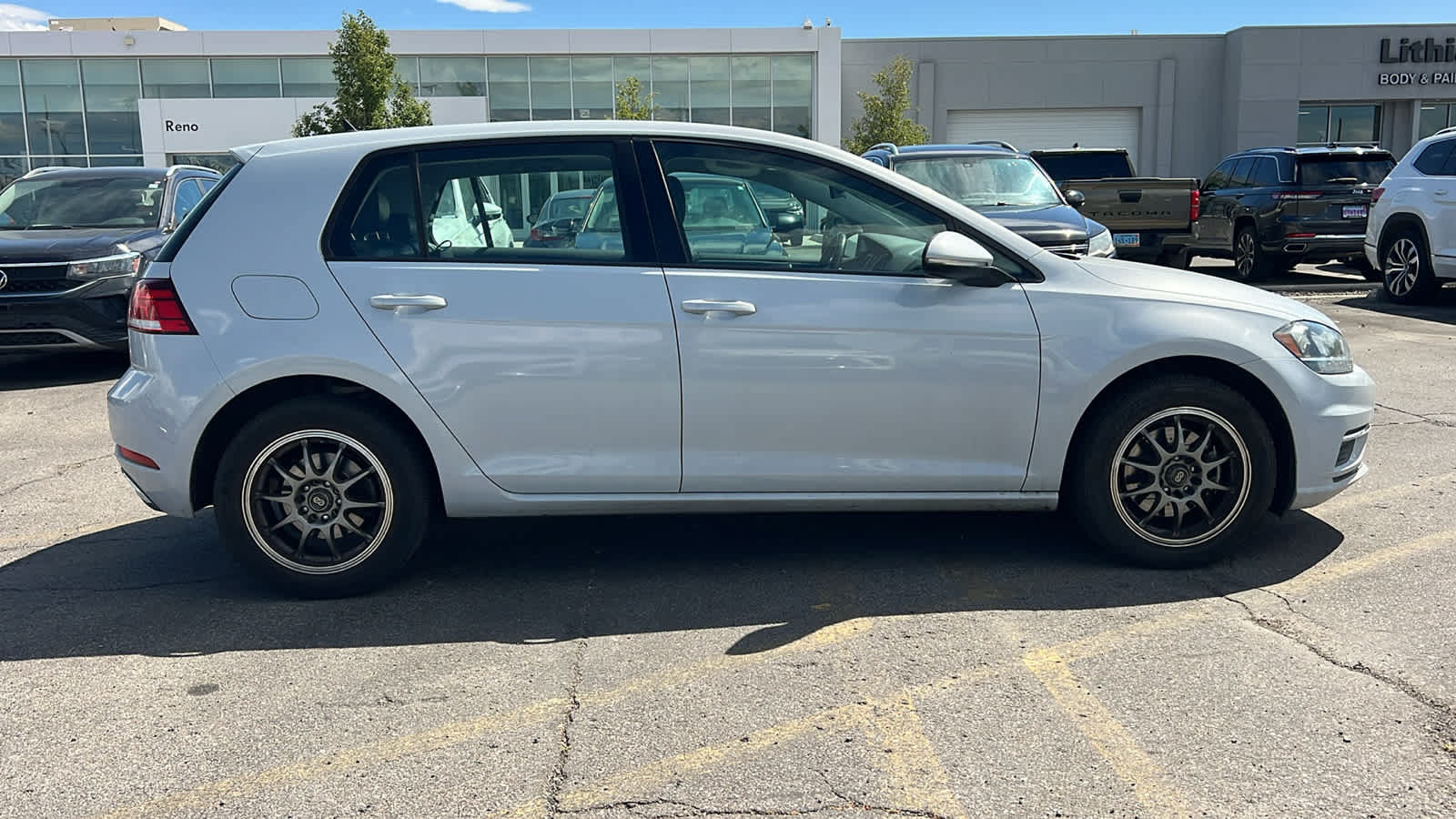 Used 2021 Volkswagen Golf 4-Door FWD image 4