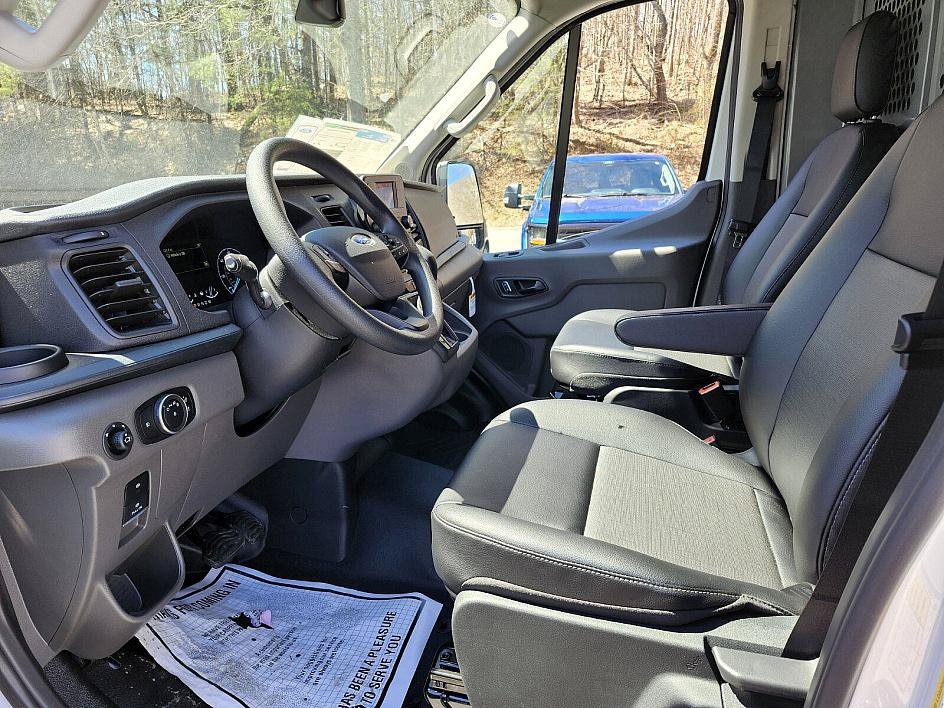 New 2024 Ford Transit 250 148 Medium Roof w/ Load Area Protection Package RWD image 9