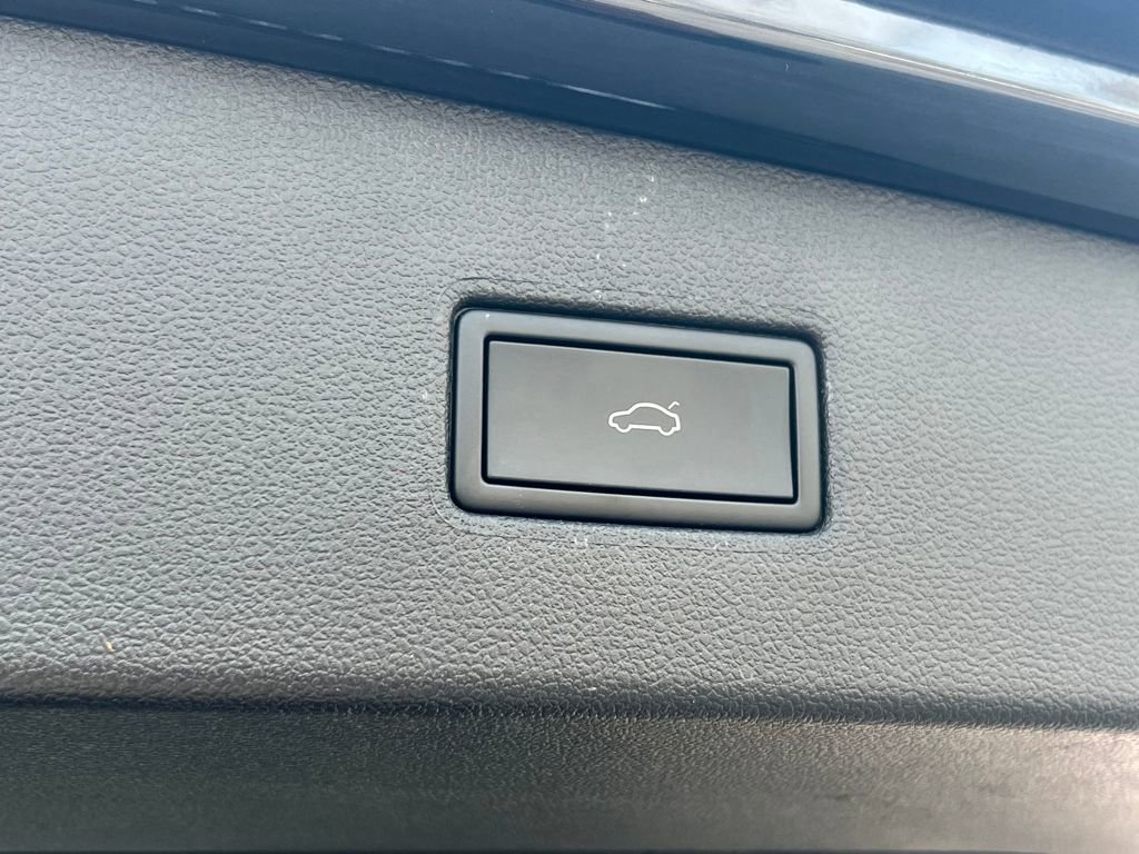 Used 2024 Volkswagen Tiguan Wolfsburg Edition image 14