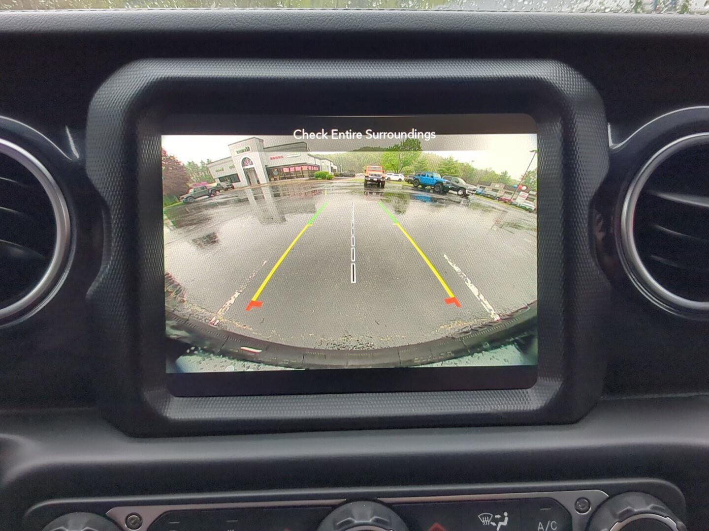 Used 2023 Jeep Wrangler Unlimited Sahara AWD/4WD image 23