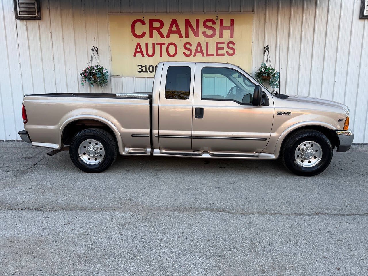 Used 1999 Ford F250 Lariat RWD image 5