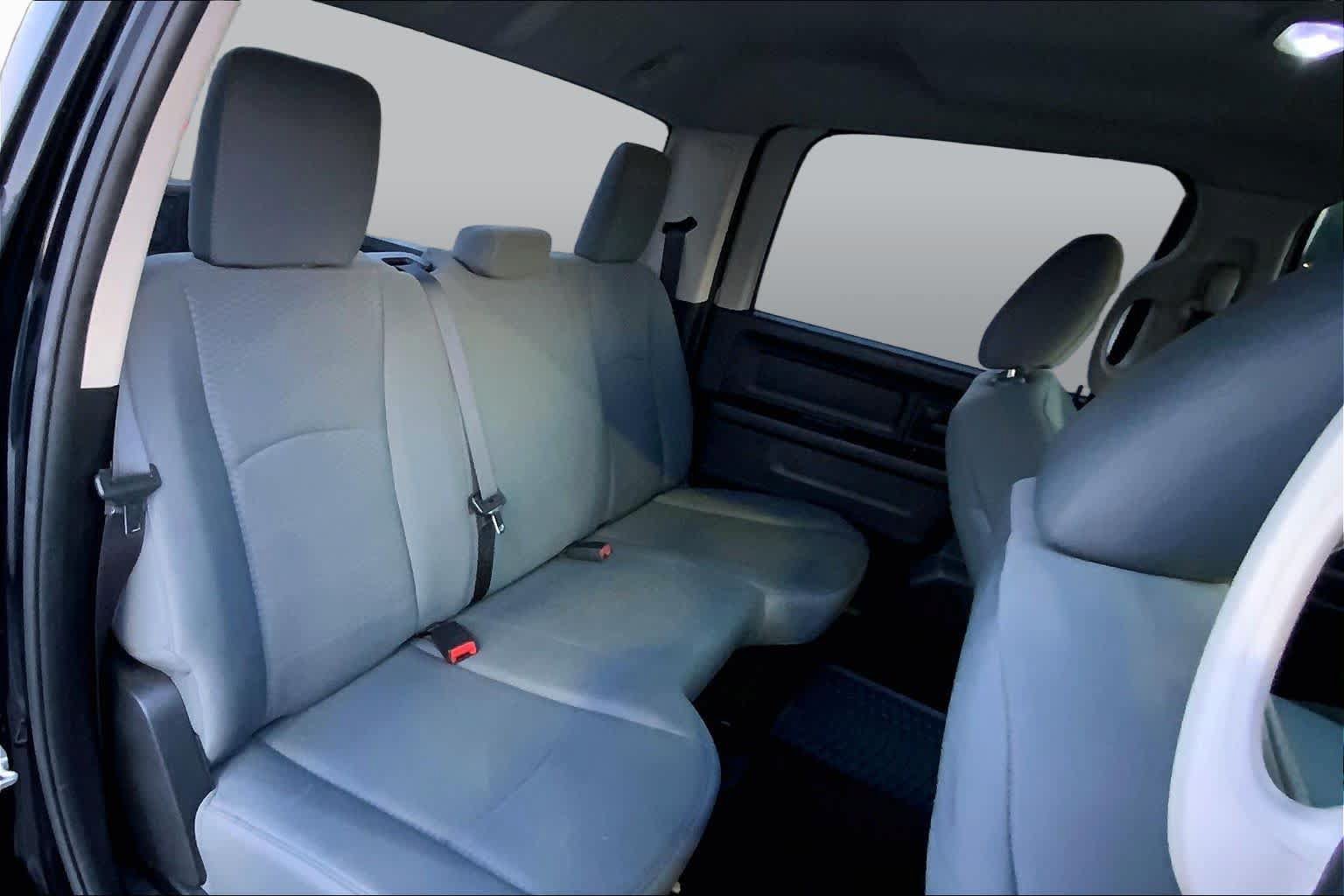Used 2015 RAM 1500 Express AWD/4WD image 17