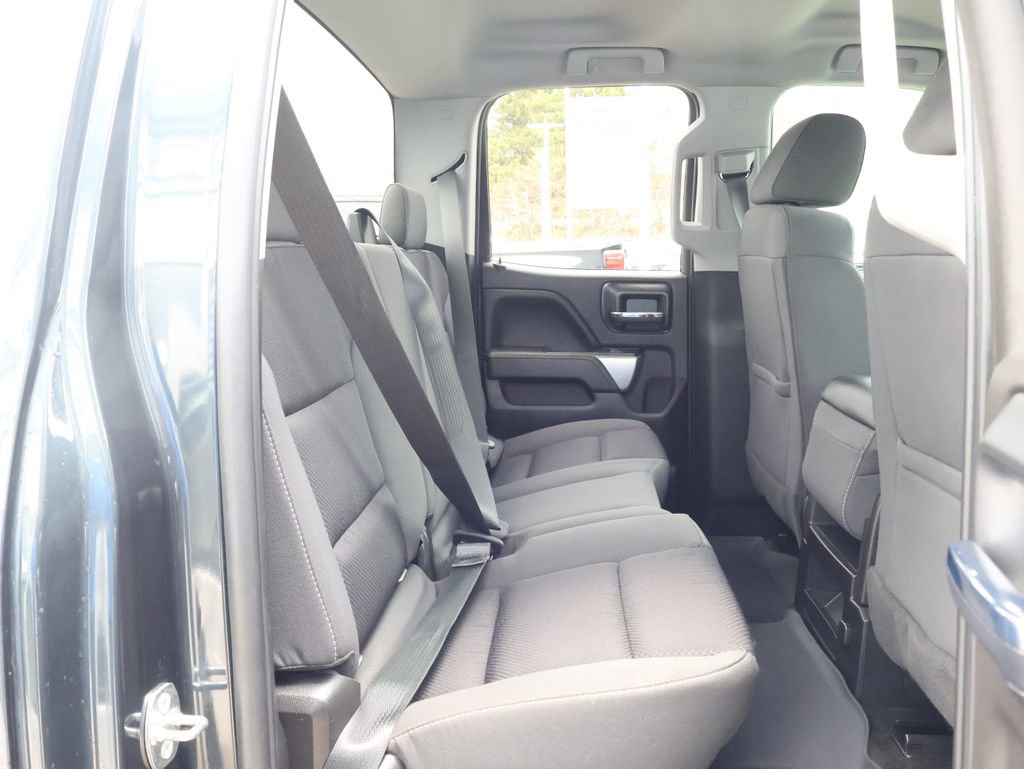 Used 2018 Chevrolet Silverado 1500 LT w/ All Star Edition image 32