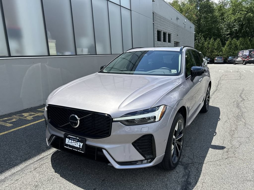 New 2026 Volvo XC60 B5 Plus w/ Protection Package Premier AWD/4WD image 4