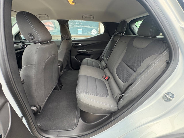 Used 2023 Chevrolet Bolt EUV LT FWD image 16