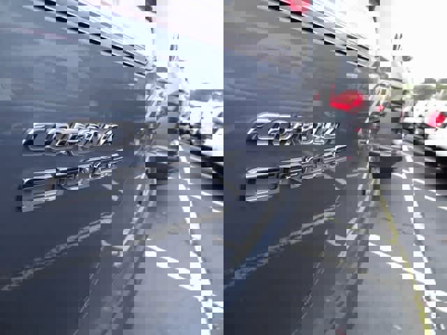 Used 2023 Toyota Corolla Cross L image 17